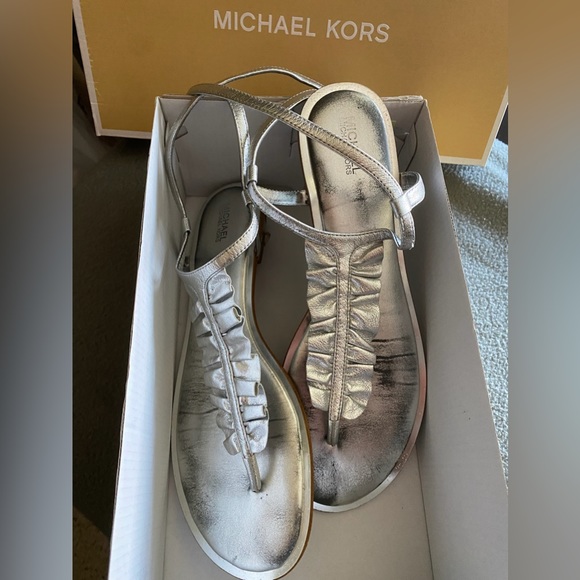 Michael Kors Silver Ruffle Detail Sandal - Picture 4 of 7